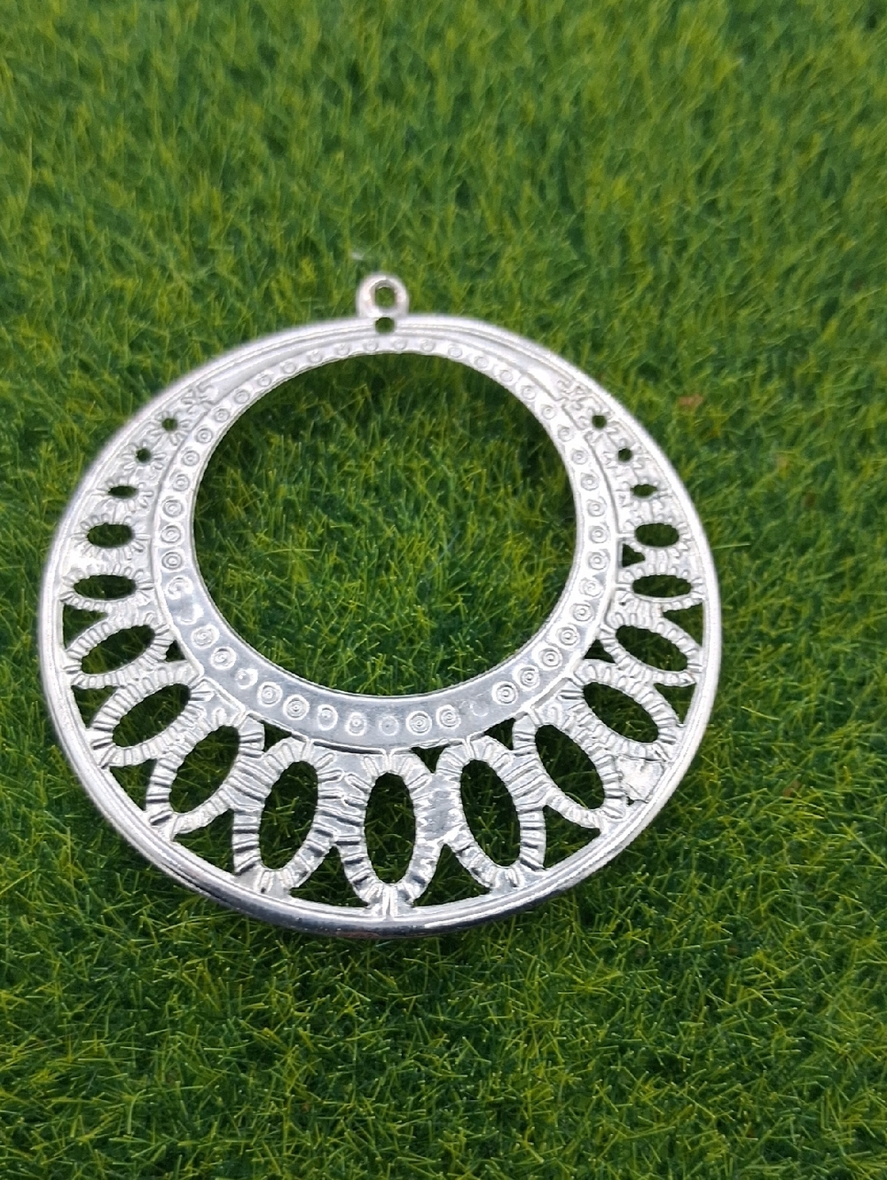 Silver-Tone Filigree Crescent Pendant Necklace Charm P423 - Picture 1 of 2